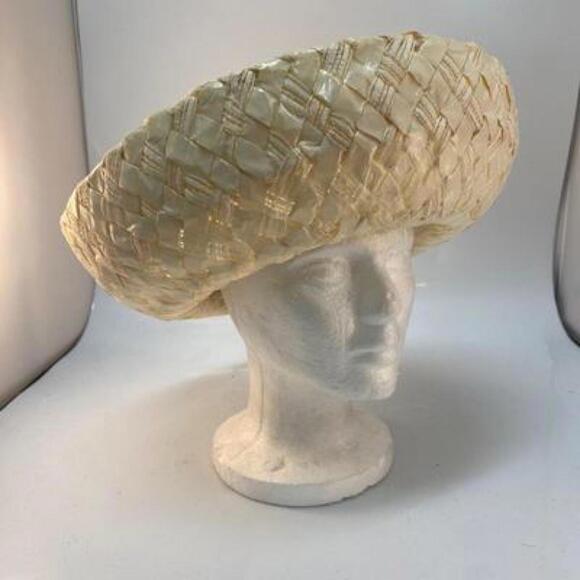 Accessories - Vintage Leslie James White Raffia Woven Hat